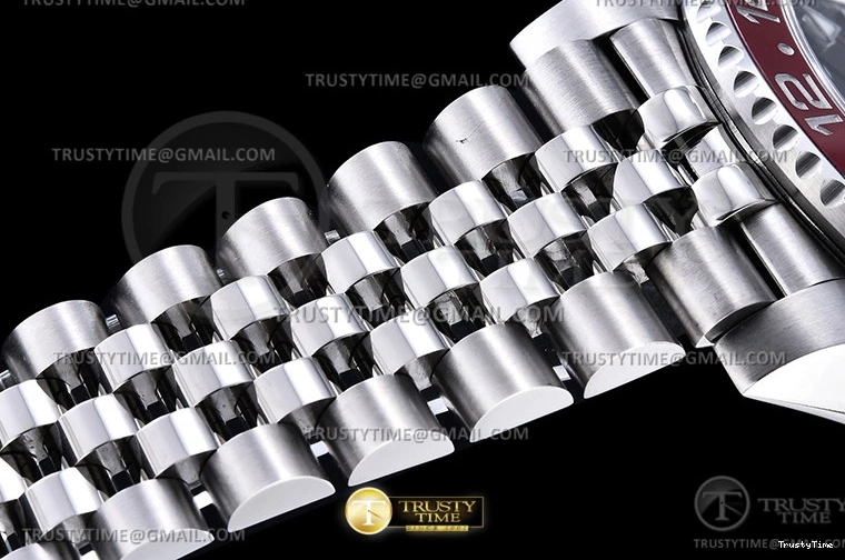 1006 ROLGMT0211 – GMT II 126710 Jub 904L SS SS Blk VRF A3285 CHS MAX Vibrant 963